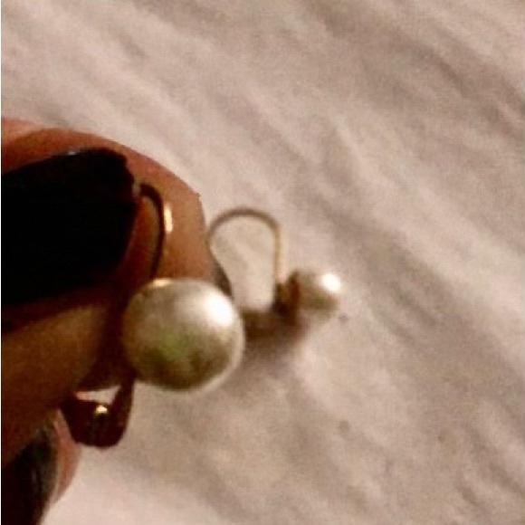 Simple Pearl French Wire Earrings-NWT - Picture 3 of 3